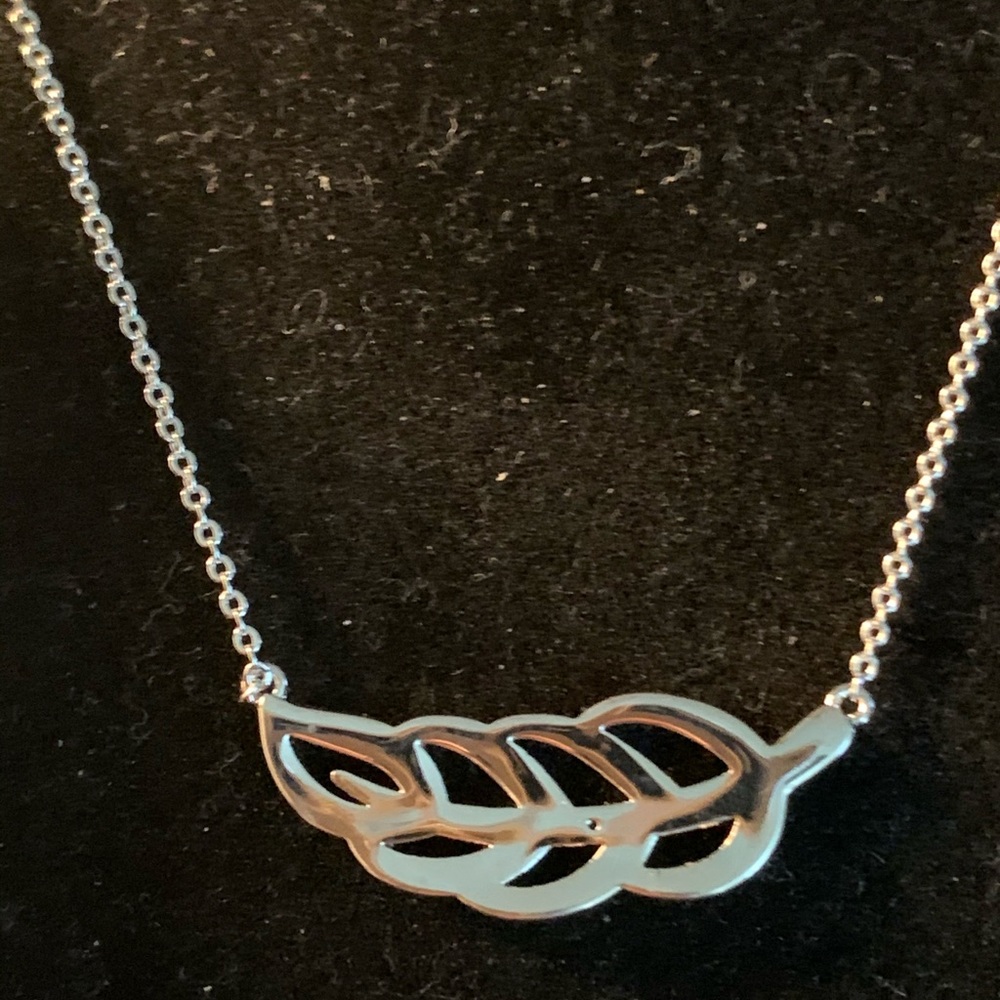 Genuine Diamond Leaf - Picture 4 of 6